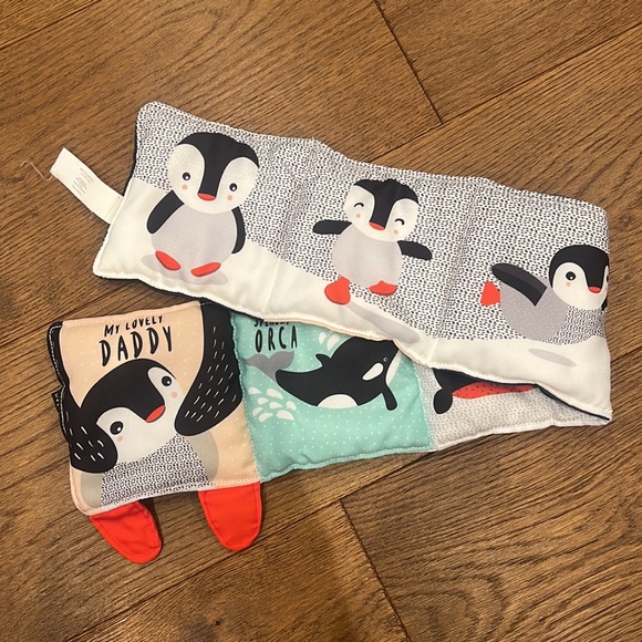 Baby Soft Book 6pcs + 1toy - Picture 7 of 8